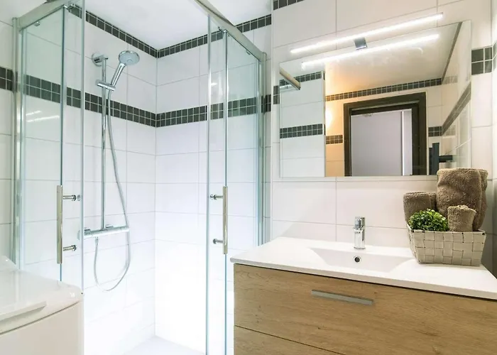 Duplex 6 Personnes, Quartier Thermal Saint-lary, Proche Telecabine, Calme, Pyrenees - Fr-1-296-377